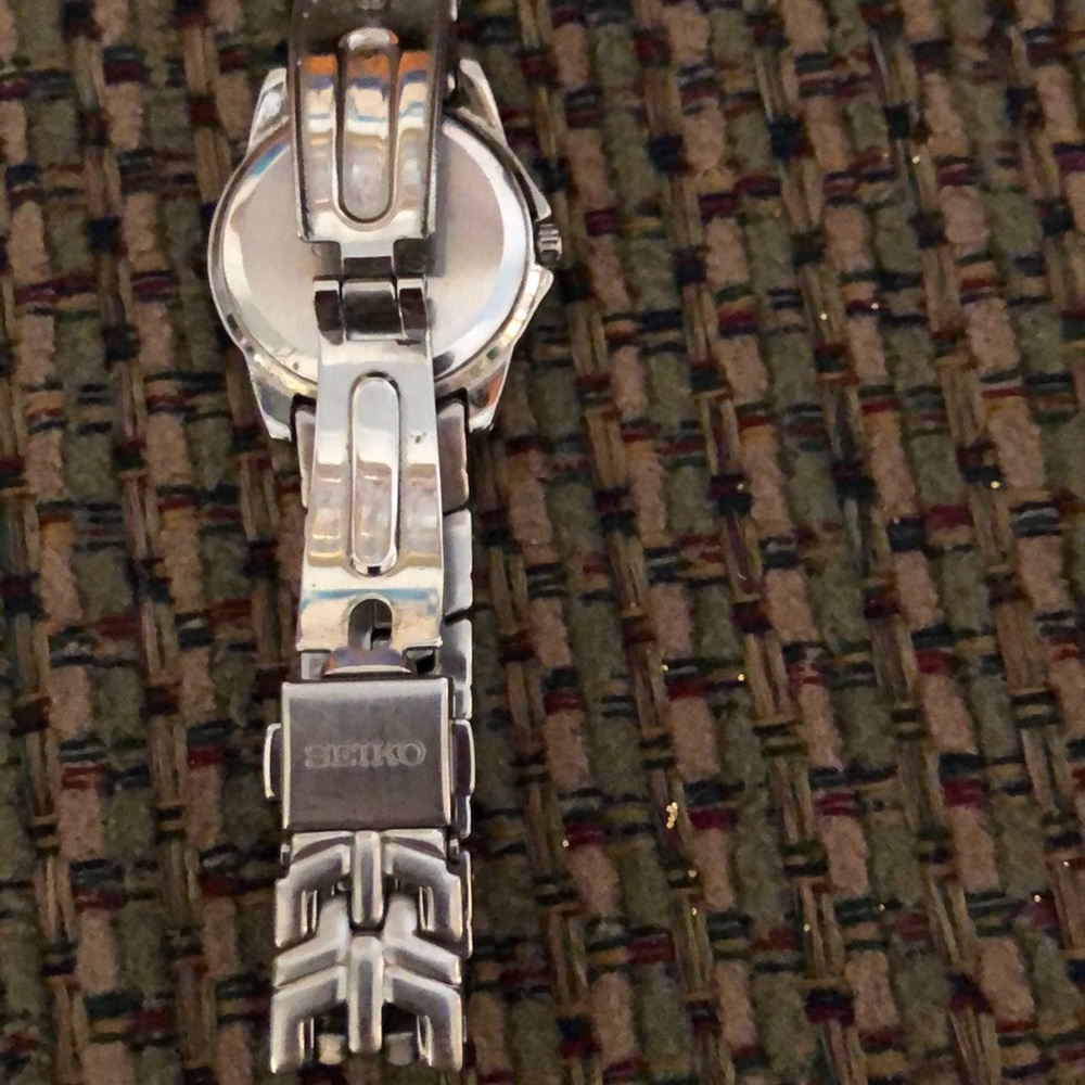 Watch - Picture 3 of 4